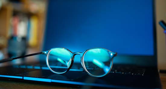 Blue light screen protectors vs. Blue light glasses: Which one is right for you?